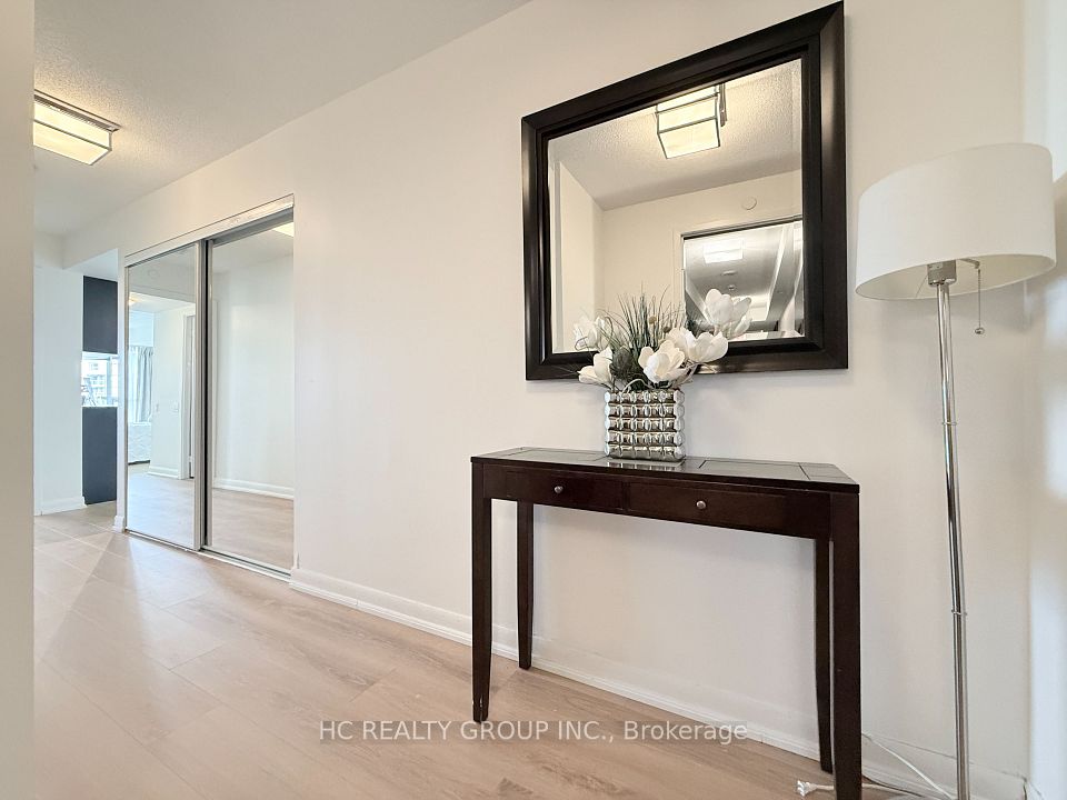 5168 Yonge Street 1712, Toronto, ON M2N 5P6 2