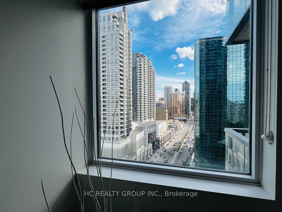 5168 Yonge Street 1712, Toronto, ON M2N 5P6 18