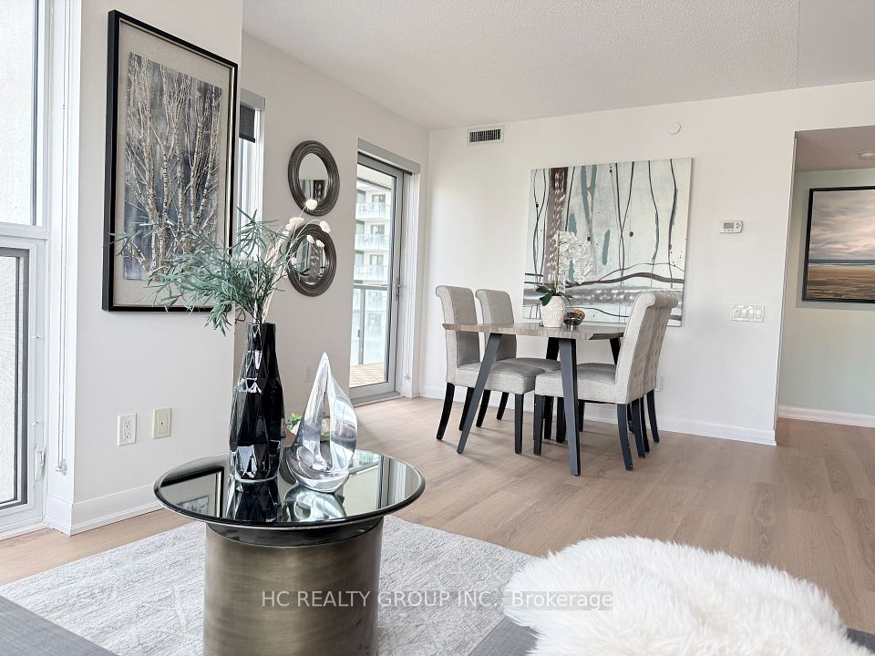 5168 Yonge Street 1712, Toronto, ON M2N 5P6 7