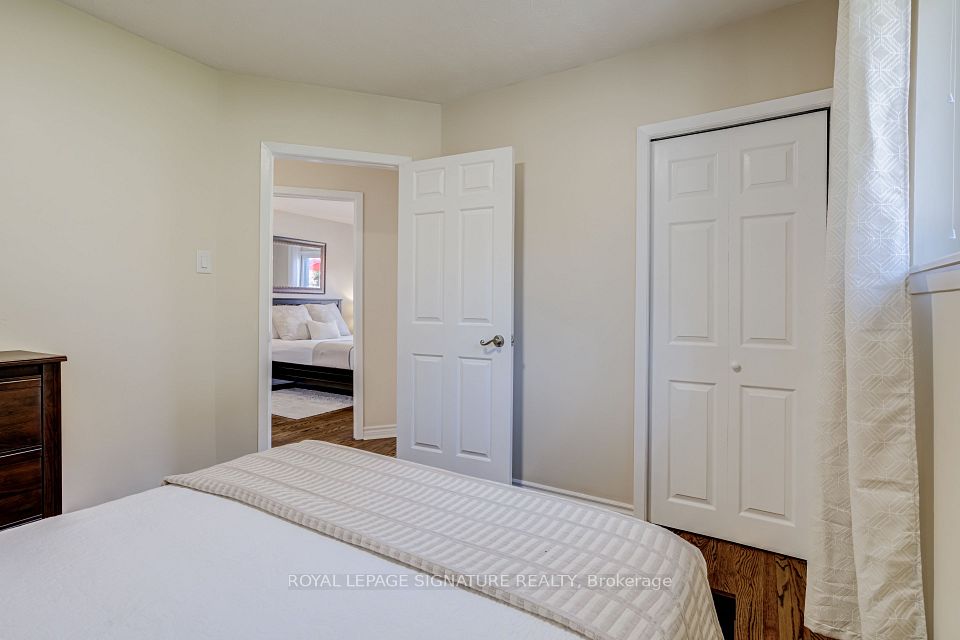 22 Painswick Crescent, Toronto, ON M2J 3M6 24