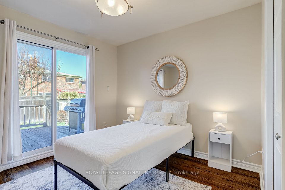 22 Painswick Crescent, Toronto, ON M2J 3M6 25