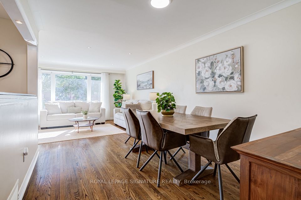22 Painswick Crescent, Toronto, ON M2J 3M6 12