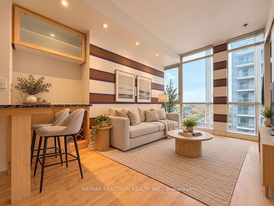30 Canterbury Place 1103, Toronto, ON M2N 0B9 5