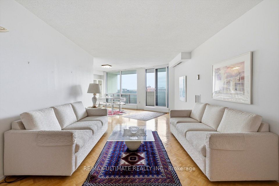 150 Neptune Drive 805, Toronto, ON M6A 2Y9 4
