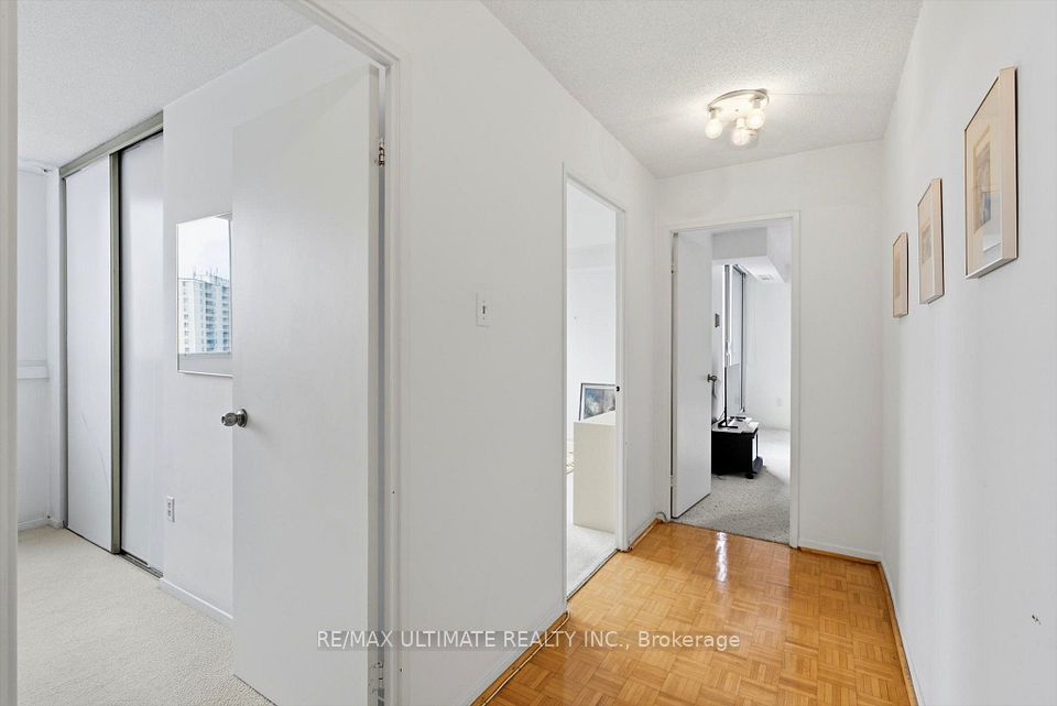 150 Neptune Drive 805, Toronto, ON M6A 2Y9 15