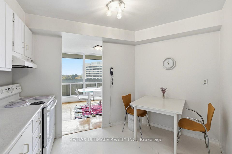 150 Neptune Drive 805, Toronto, ON M6A 2Y9 12