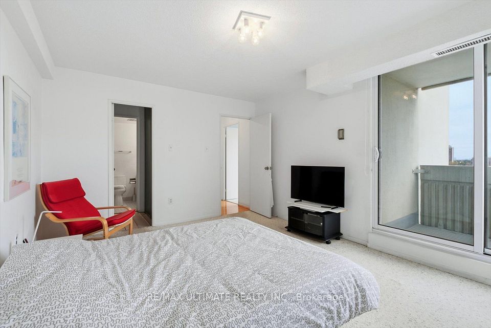 150 Neptune Drive 805, Toronto, ON M6A 2Y9 19