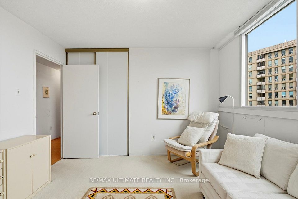 150 Neptune Drive 805, Toronto, ON M6A 2Y9 24