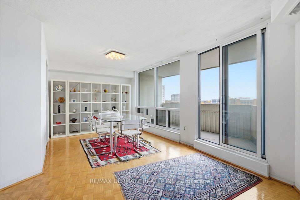 150 Neptune Drive 805, Toronto, ON M6A 2Y9 7
