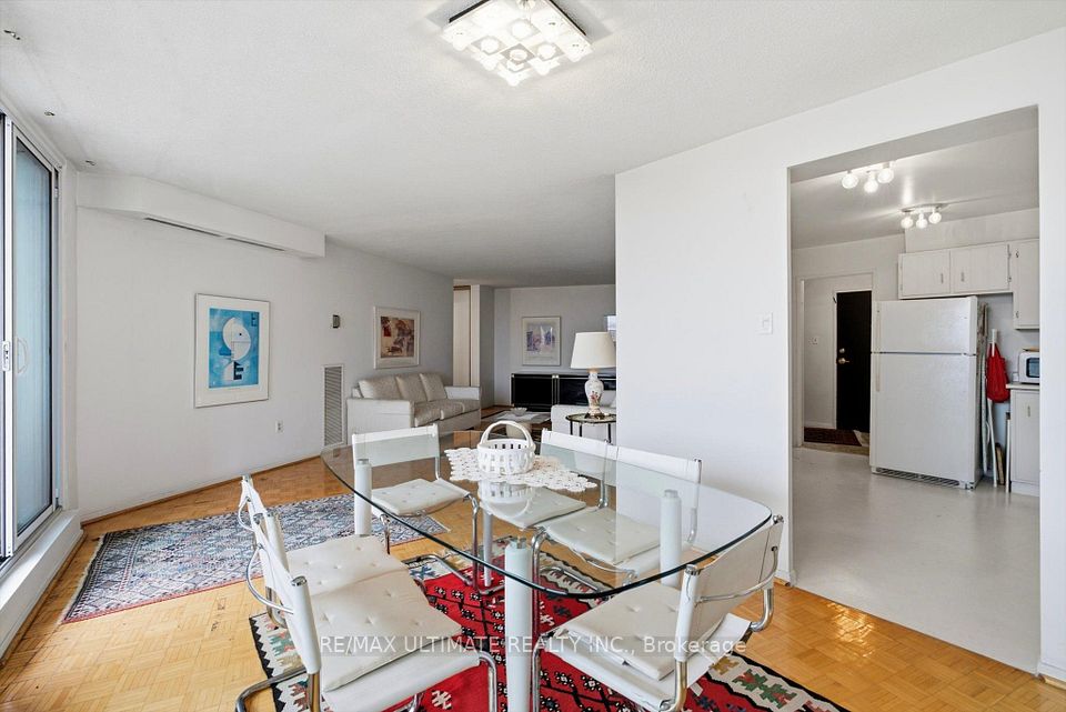 150 Neptune Drive 805, Toronto, ON M6A 2Y9 9
