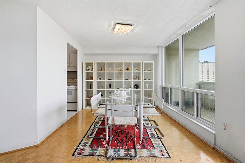 150 Neptune Drive 805, Toronto, ON M6A 2Y9 6