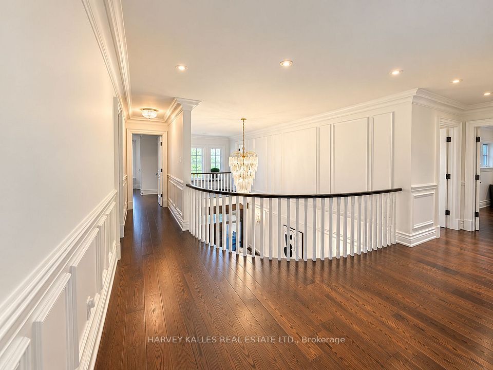 11 York Road, Toronto, ON M2L 1H4 24