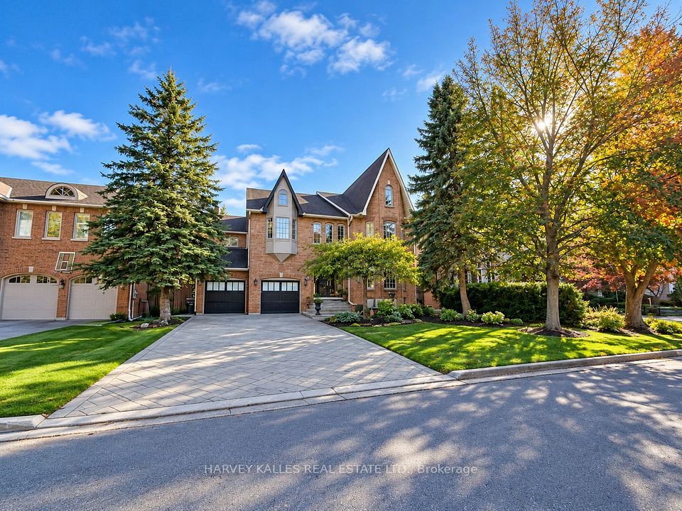 11 York Road, Toronto, ON M2L 1H4 4