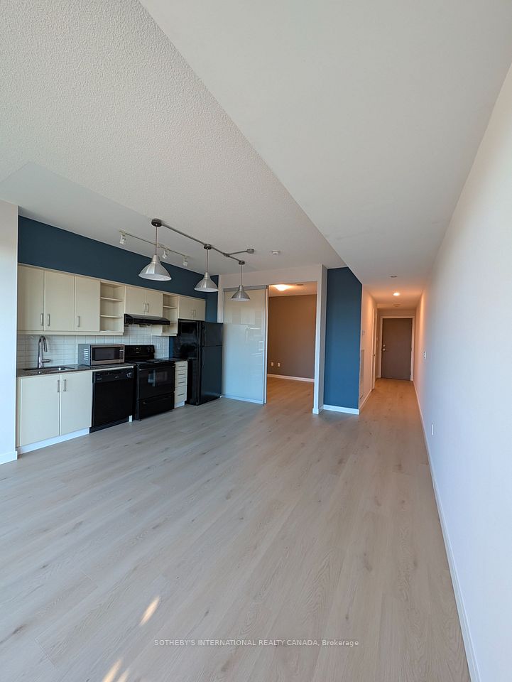 160 Vanderhoof Avenue 207, Toronto, ON M4G 0B7 4