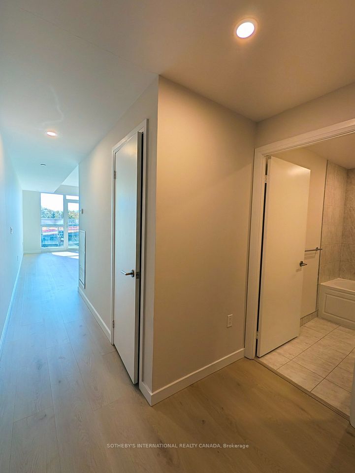 160 Vanderhoof Avenue 207, Toronto, ON M4G 0B7 5
