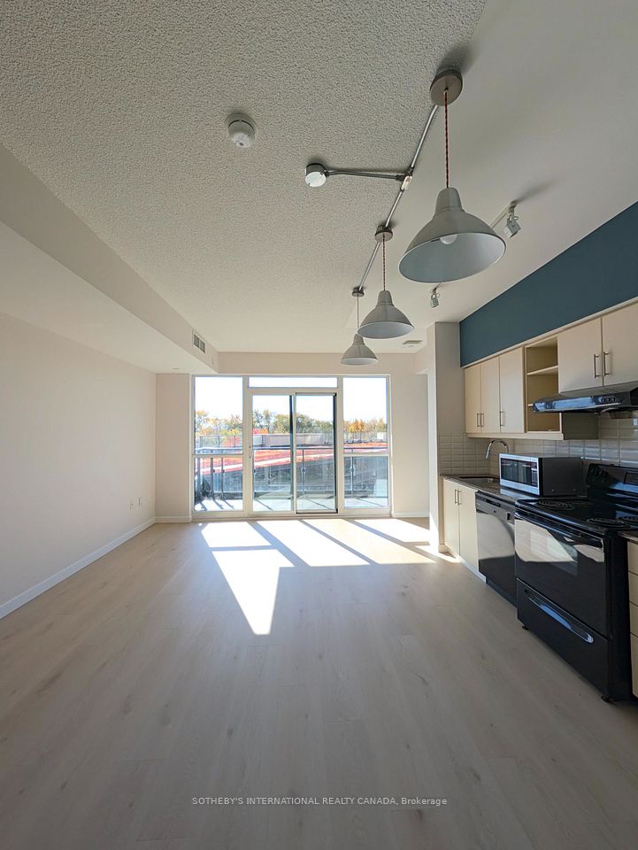 160 Vanderhoof Avenue 207, Toronto, ON M4G 0B7 3