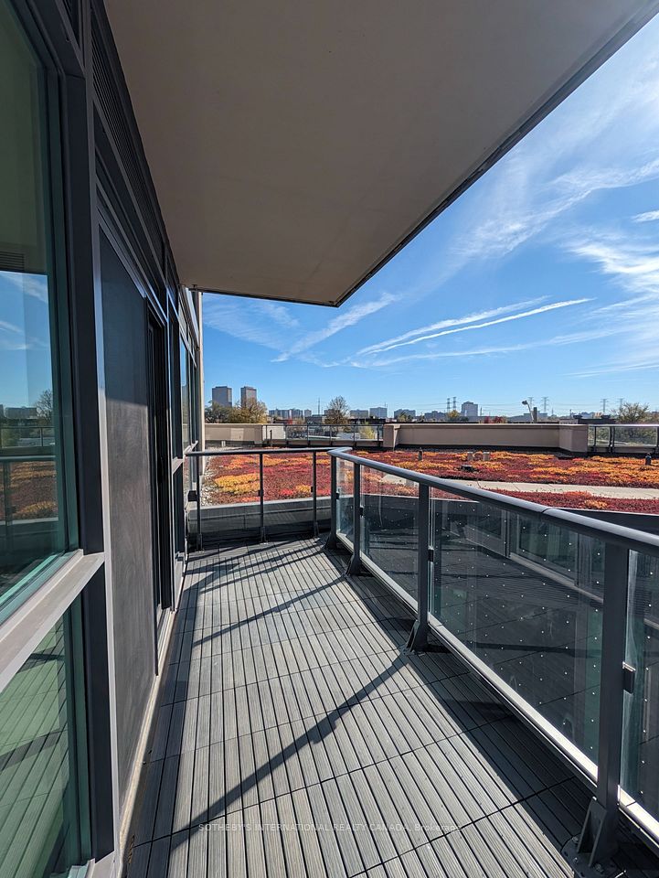 160 Vanderhoof Avenue 207, Toronto, ON M4G 0B7 13
