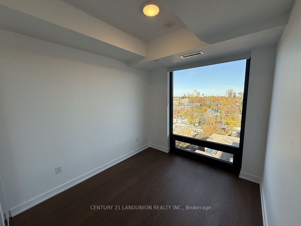 89 Montclair Avenue 1619, Toronto, ON M5P 1P5 6