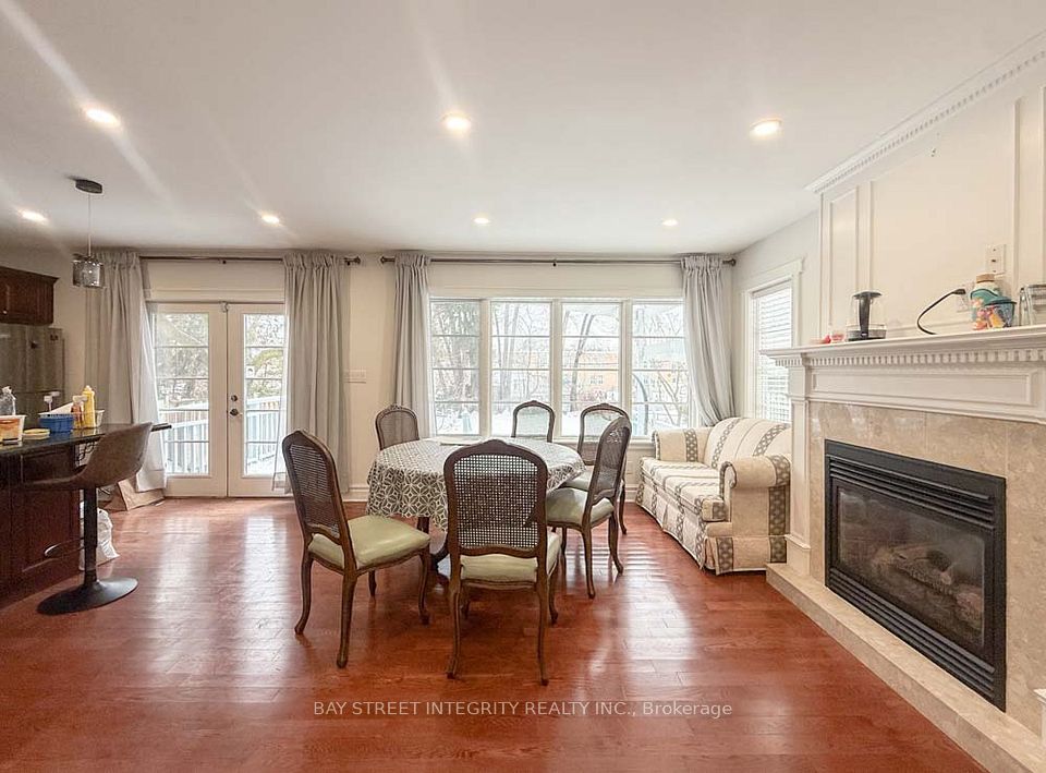 275 Estelle Avenue Unit 1, Toronto, ON M2N 5J4 4