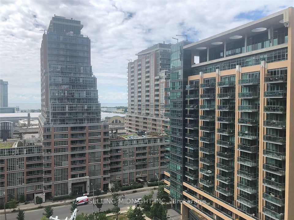 50 Lynn Wiilams Street 1103, Toronto, ON M6K 3R9 17