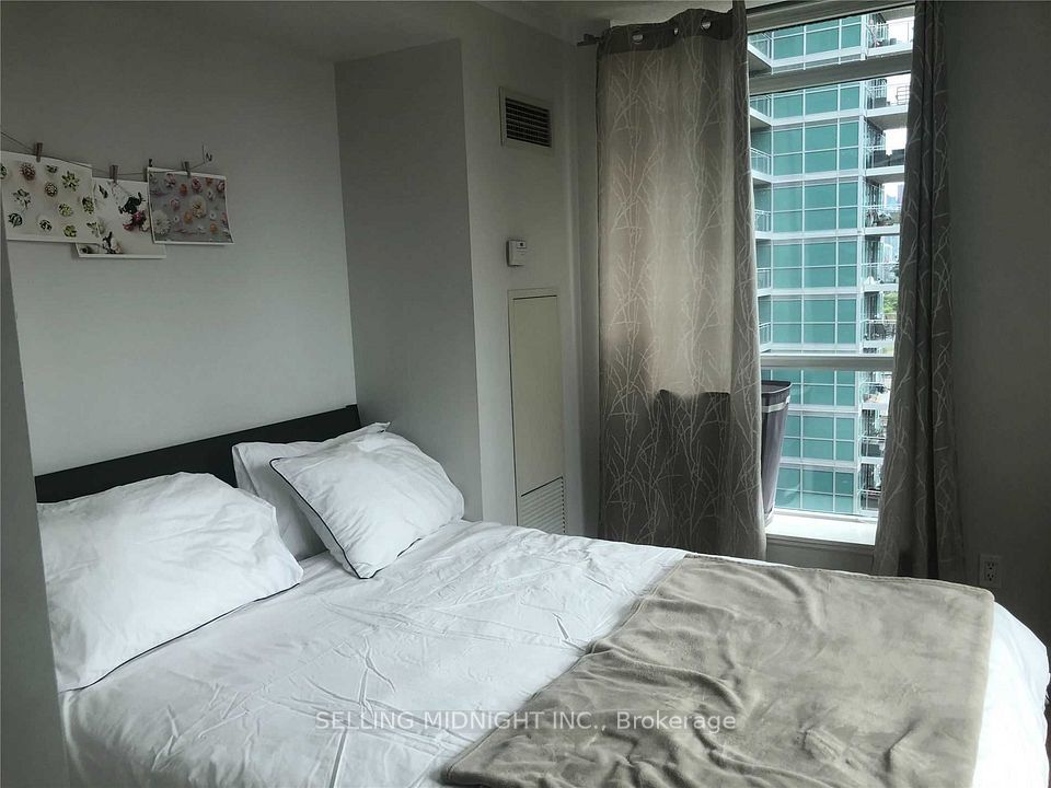50 Lynn Wiilams Street 1103, Toronto, ON M6K 3R9 6