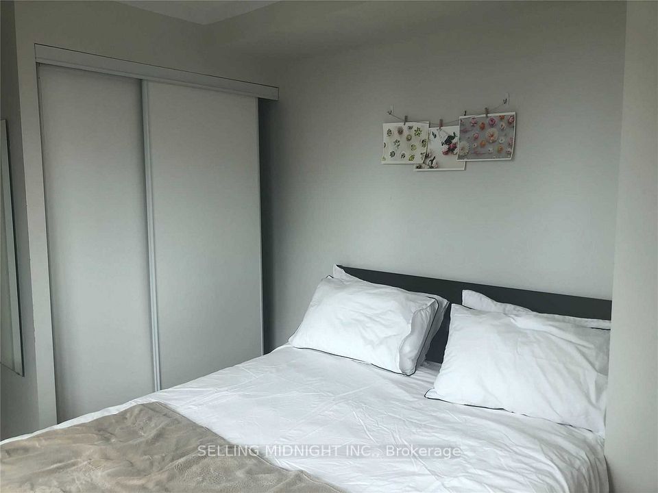 50 Lynn Wiilams Street 1103, Toronto, ON M6K 3R9 8