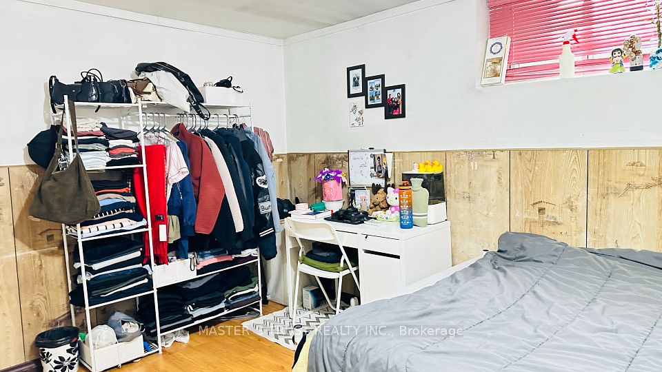 112 Mintwood Drive LOWER, Toronto, ON M2M 3A8 12
