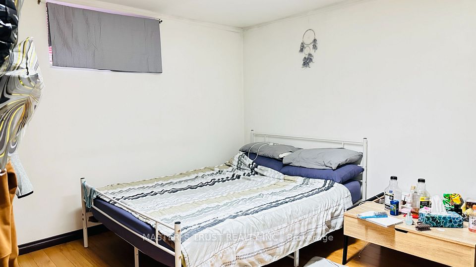 112 Mintwood Drive LOWER, Toronto, ON M2M 3A8 9