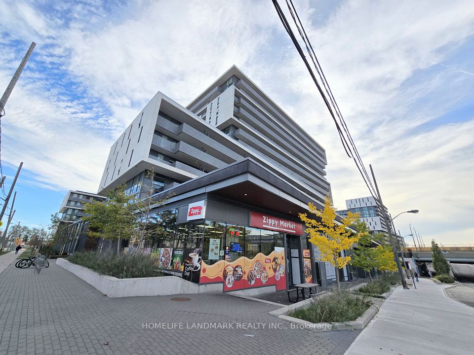 120 Varna Drive 1017, Toronto, ON M6A 0B3 2