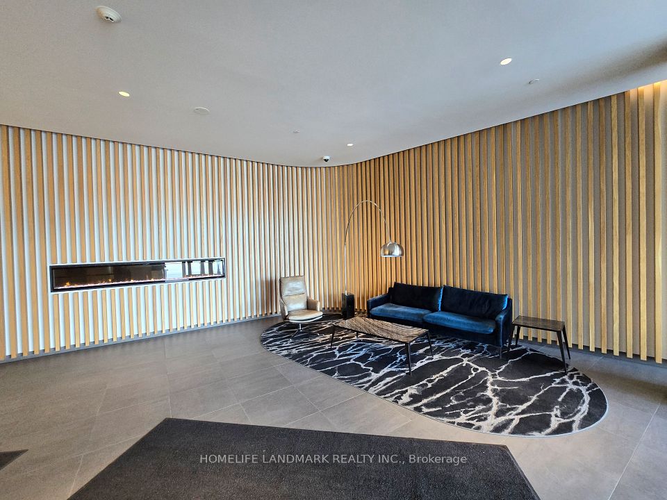 120 Varna Drive 1017, Toronto, ON M6A 0B3 5