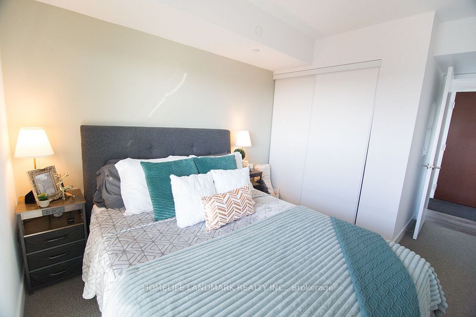 120 Varna Drive 1017, Toronto, ON M6A 0B3 24