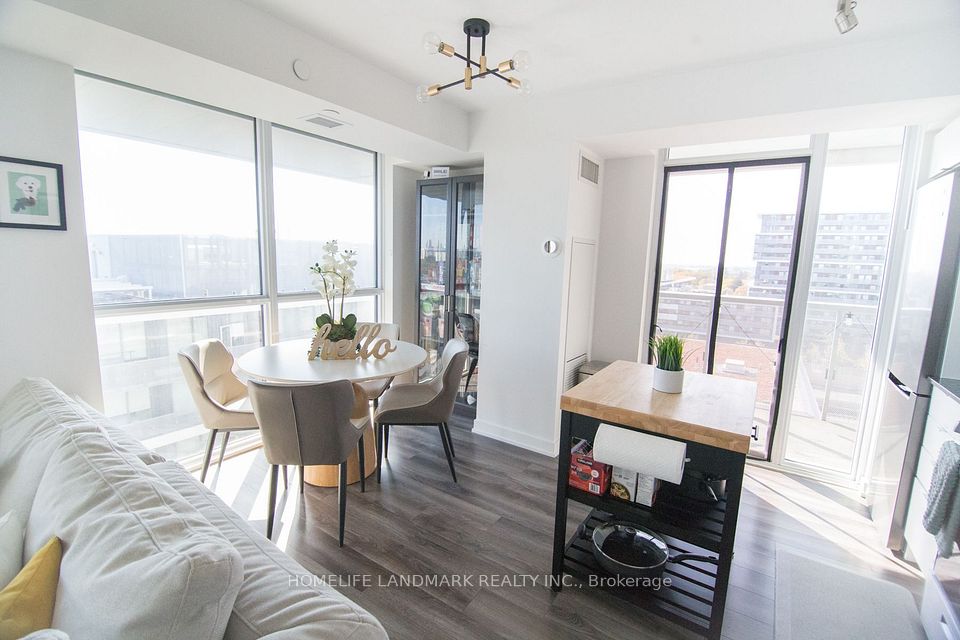 120 Varna Drive 1017, Toronto, ON M6A 0B3 16