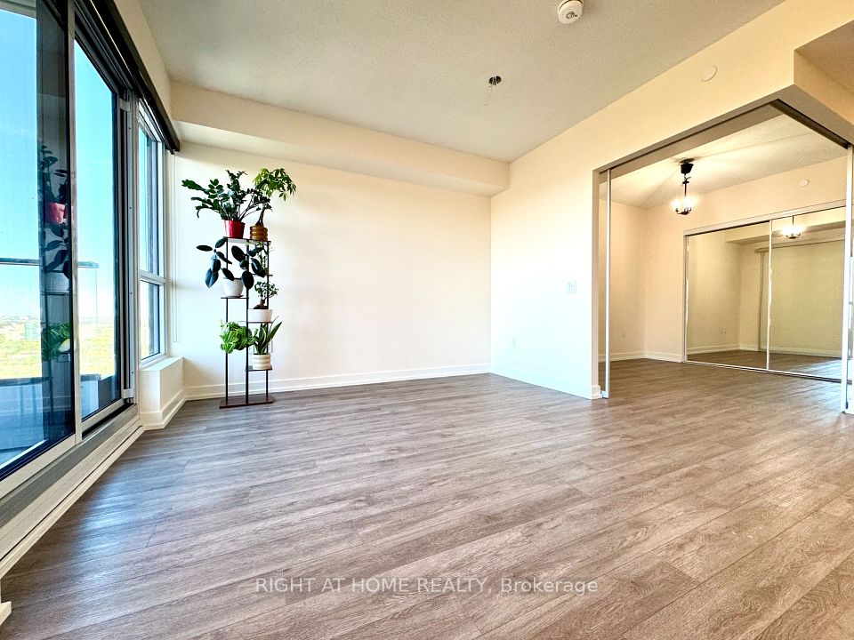 395 Bloor Street E 3705, Toronto, ON M4W 0B4 9