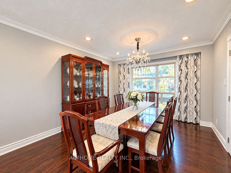 46 Chalet Road, Toronto, ON M2J 3V4 6