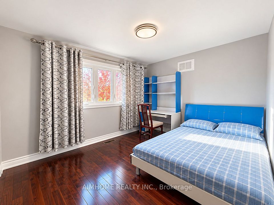 46 Chalet Road, Toronto, ON M2J 3V4 15