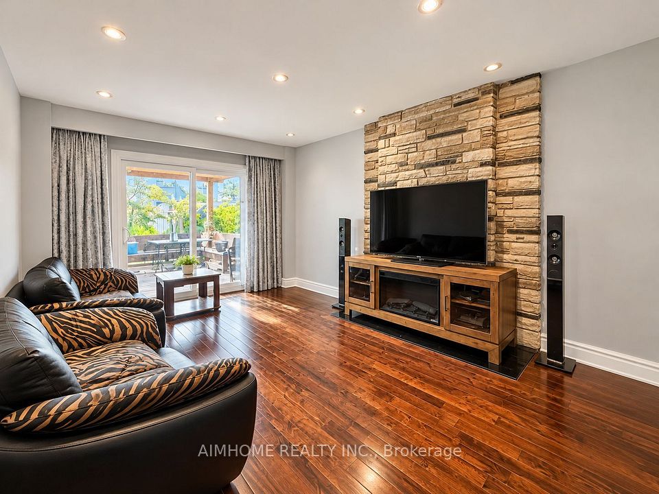 46 Chalet Road, Toronto, ON M2J 3V4 9