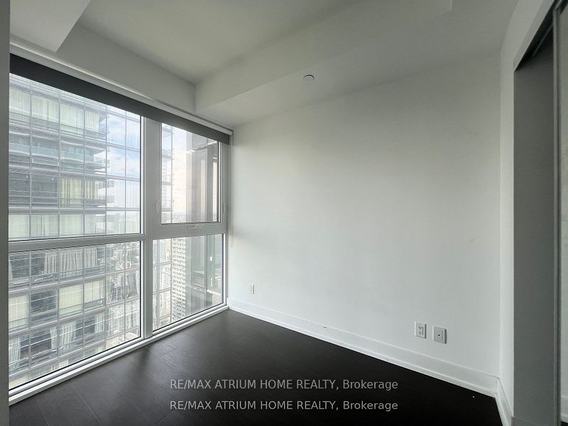 7 Grenville Street 4101, Toronto, ON M4Y 0E9 7
