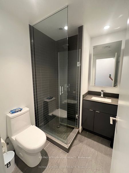 7 Grenville Street 4101, Toronto, ON M4Y 0E9 6