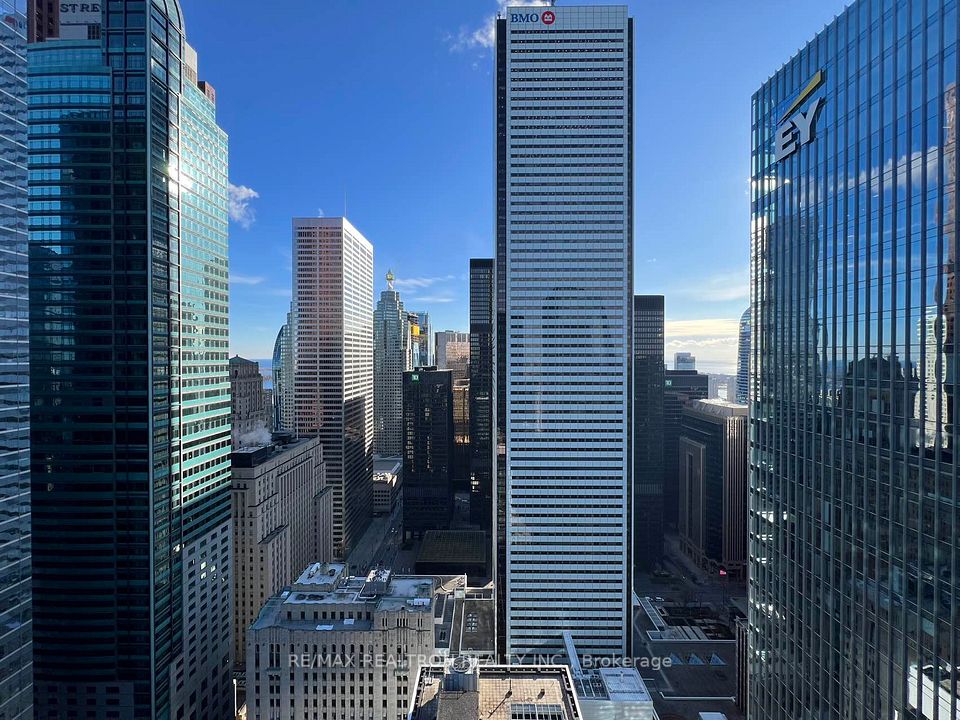 Condo Apartment at 70 Temperance Street 4707, Toronto, ON M5G 1P7