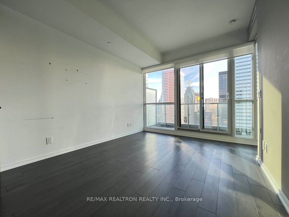 70 Temperance Street 4707, Toronto, ON M5G 1P7 5