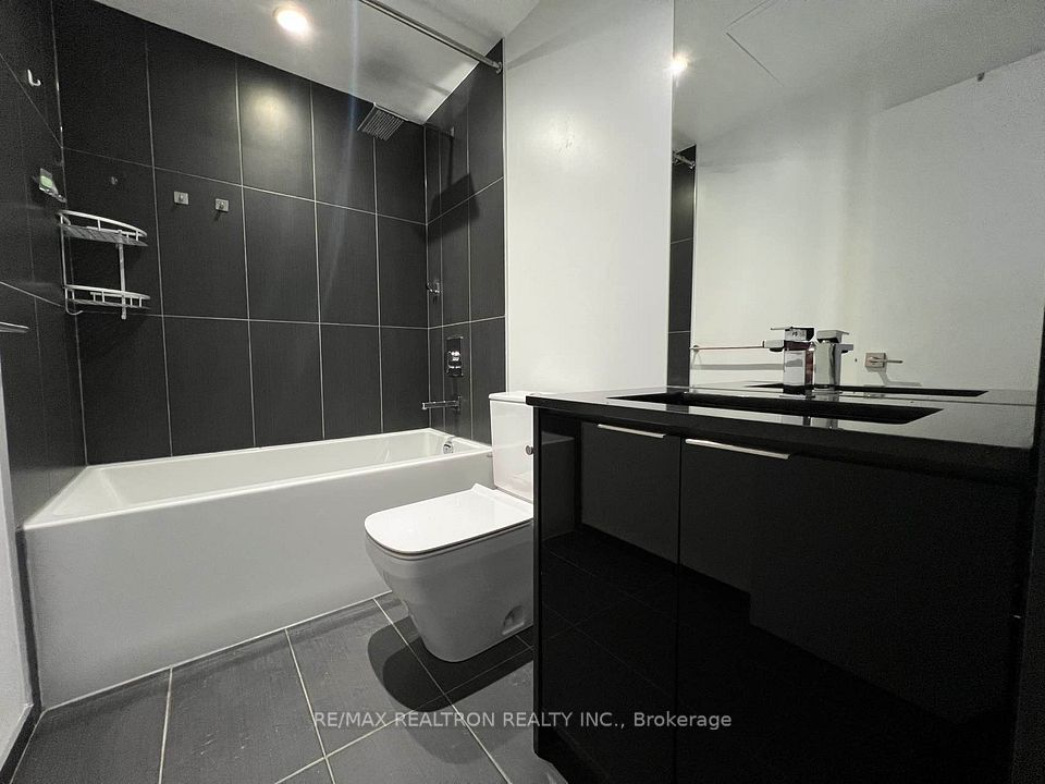 70 Temperance Street 4707, Toronto, ON M5G 1P7 12