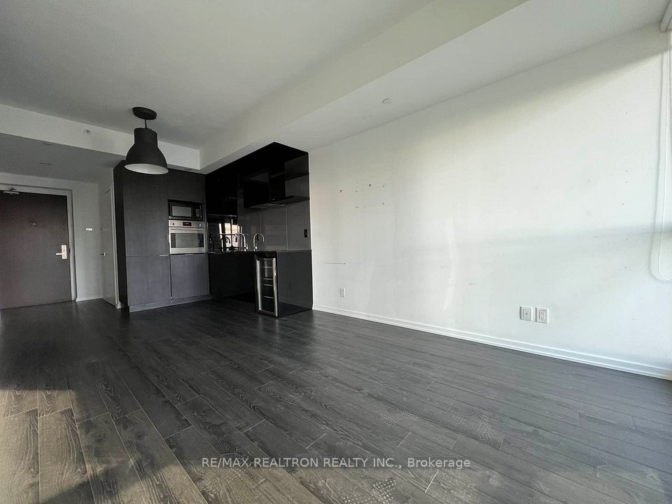 70 Temperance Street 4707, Toronto, ON M5G 1P7 6