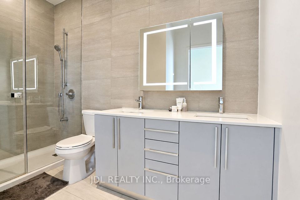 8 Cumberland Street 5105, Toronto, ON M4W 0B6 10