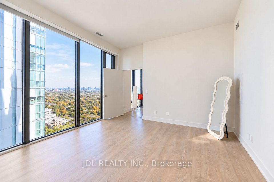 8 Cumberland Street 5105, Toronto, ON M4W 0B6 9