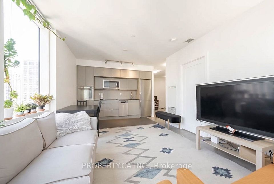 Condo Apartment at 10 York Street 1903, Toronto, ON M5J 2Z2