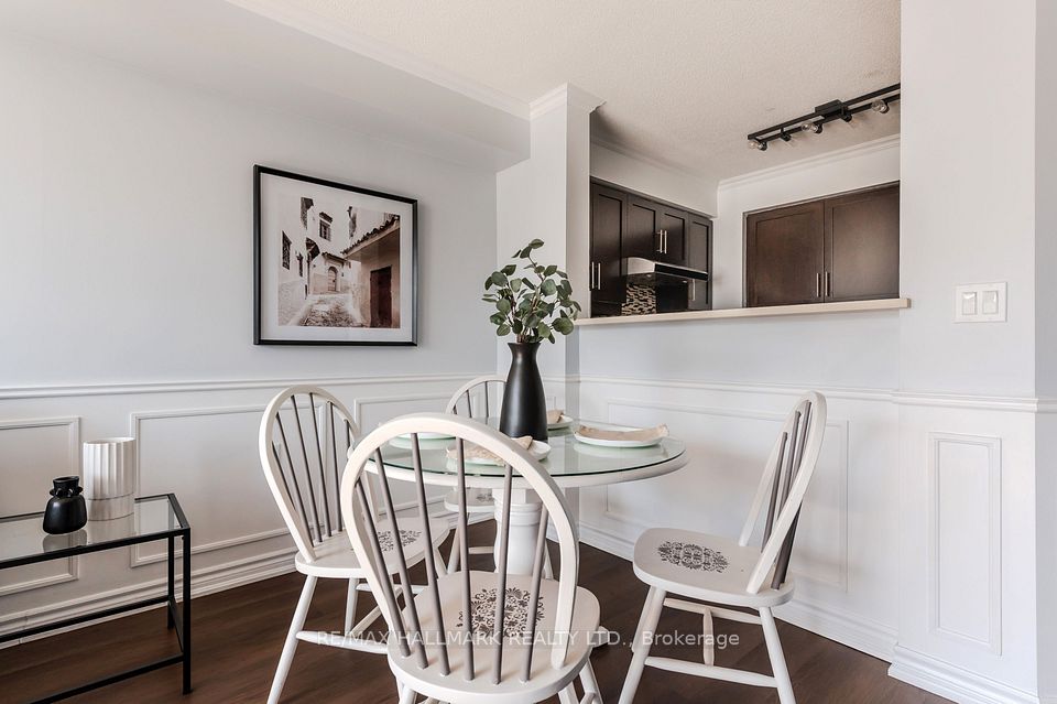906 Sheppard Avenue W 308, Toronto, ON M3H 2T5 11