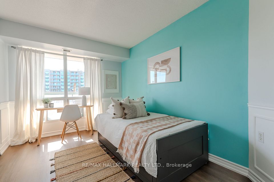 906 Sheppard Avenue W 308, Toronto, ON M3H 2T5 21
