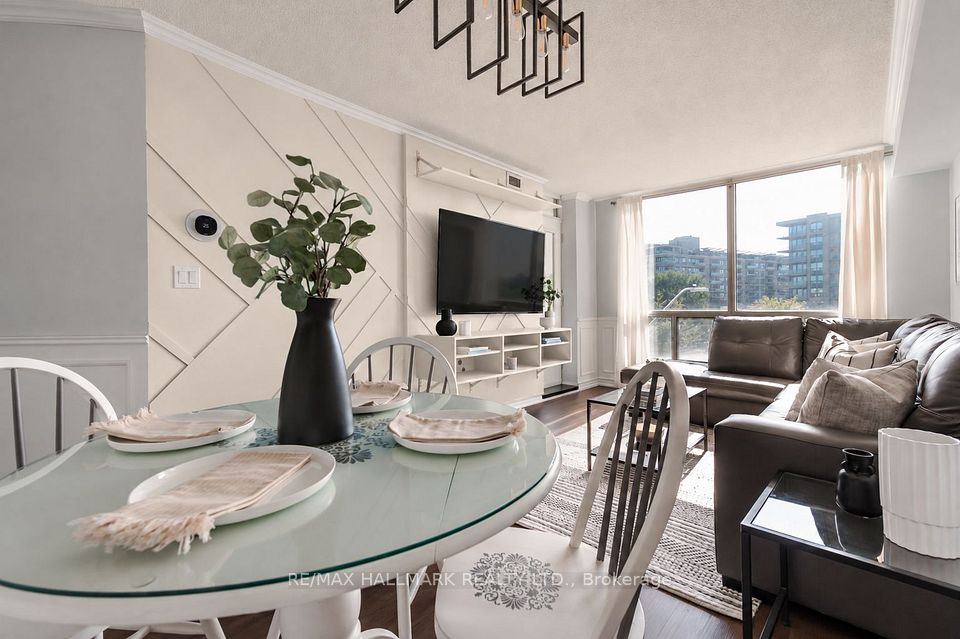 906 Sheppard Avenue W 308, Toronto, ON M3H 2T5 6