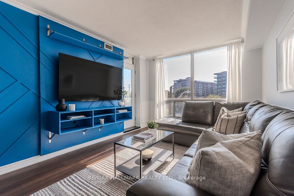 906 Sheppard Avenue W 308, Toronto, ON M3H 2T5 3