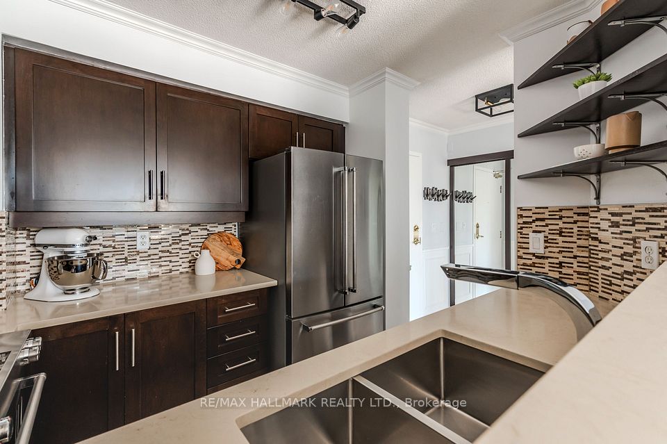 906 Sheppard Avenue W 308, Toronto, ON M3H 2T5 15